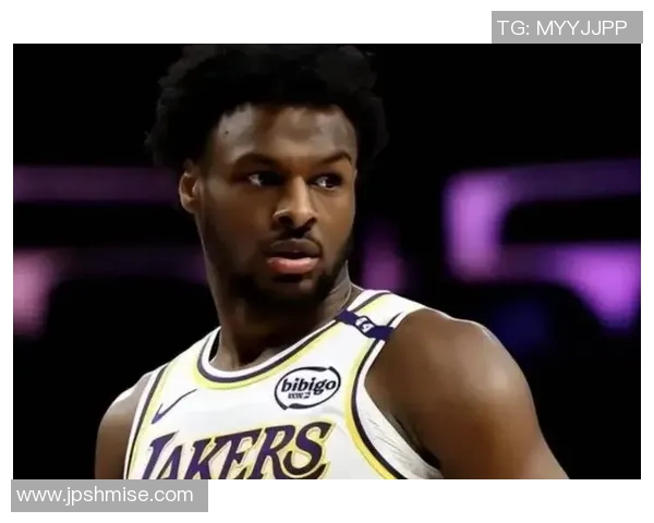 湖人记者称布朗尼受欢迎且熟悉更衣室文化展现良好素养